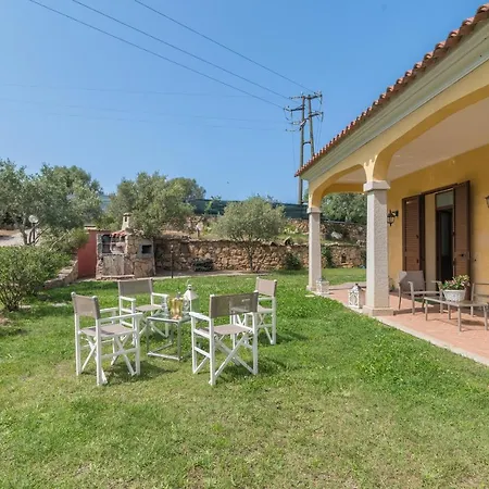 Le Dimore Di With Shared Pool - Happy דירה קוניאנה